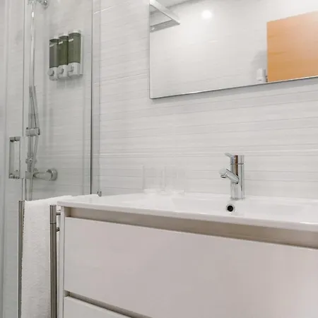 Spacious In Downtown *